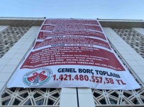 Antalya'da CHP'li Belediye, Önceki CHP'li Yönetimin Borçlarini Belediye Binasina Asti
