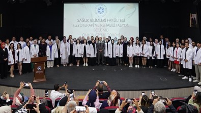 ETÜ Saglik Bilimleri Fakültesinde 'Beyaz Önlük Giyme' Töreni Yapildi