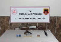 Gümüshane'de Kaçak Silah Operasyonunda 4 Tabanca Ve 1 Av Tüfegi Ele Geçirildi