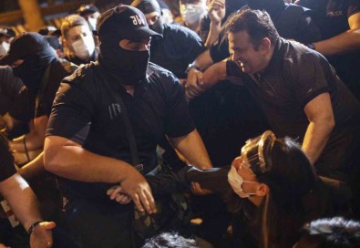 Gürcistan'da 'Yabanci Etkinin Seffafligi' Yasa Tasarisi Protestosuna Polisten Sert Müdahale