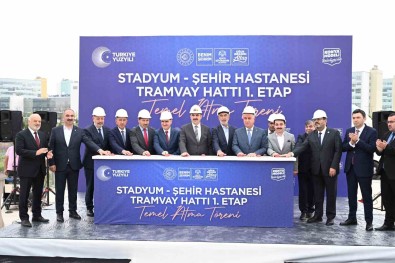 Konya'da Stadyum-Sehir Hastanesi Tramvay Hatti 1. Etabinin Temeli Atildi
