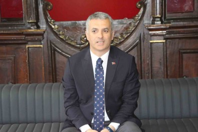 Trabzon'un Yomra Ilçesinin IYI Partili Belediye Baskani Biyik Partisinden Istifa Etti