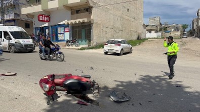Kilis'te Motosiklet Ile Otomobil Kafa Kafaya Çarpisti Açiklamasi1 Yarali