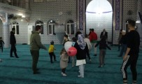 Çocuklar Bu Camiye Kosarak Gidiyor Haberi