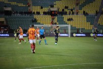 Fenerbahçe Sahadan Çekildi, TFF Süper Kupa Yarida Kaldi