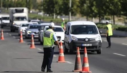 İçişleri Bakanı Ali Yerlikaya duyurdu! 9 günlük tatilin ilk gününde 651 kaza: 9 ölü 1047 yaralı
