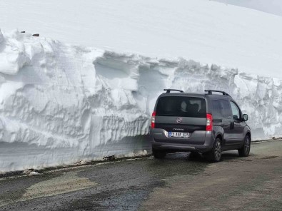 Ardahan'da Kar, Insan Boyunu Asti