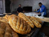 Erzincan'da Ramazan Bayraminin Birinci Günü Tüm Firinlar Kapali