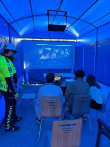 Polis Ekipleri 15 Sürücü Ve 38 Yolcuya Egitim Verdi