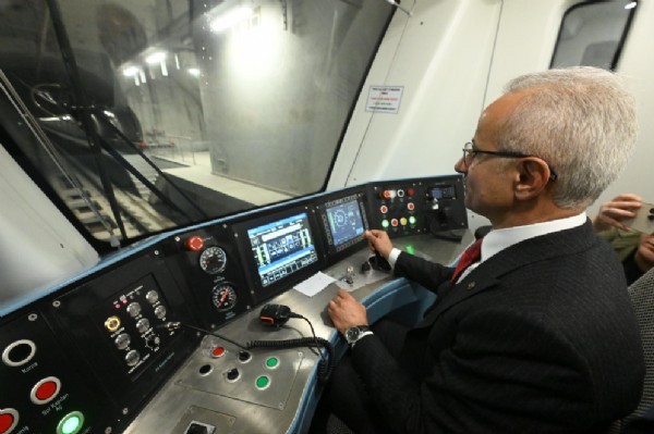 Bakan Uraloğlu: 2024 yılında 4 metro hattı açıldı