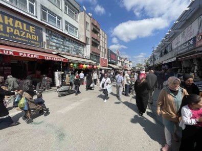 Sokak Ortasinda Kadinlar Saç Saça Bas Basa Girdi Açiklamasi Erkekler Zor Ayirdi