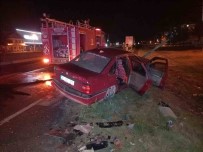 Tir Ile Otomobilin Çarpistigi Kazada 2 Kisi Yaralandi