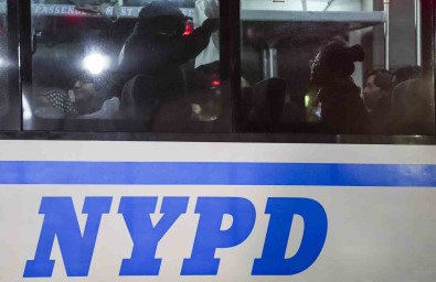 New York Polisi, Filistin'e Destek Gösterilerinde 282 Ögrenciyi Gözaltina Aldi