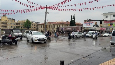 Saganak Yagis Parkin Istinat Duvarinin Çökmesine Neden Oldu