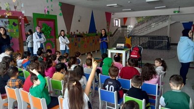 Yil Boyunca AFAD Tarafindan Verilen Egitimlere 13 Bin 112 Ögrenci Ve Bin 530 Çalisan Katildi