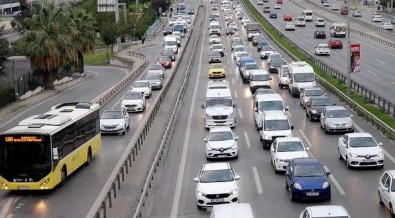 Yola çıkacaklar dikkat! İstanbul’da bazı yollar trafiğe kapatıldı