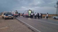 Adana'da Iki Otomobil Kafa Kafaya Çarpisti Açiklamasi 1 Ölü, 5 Yarali