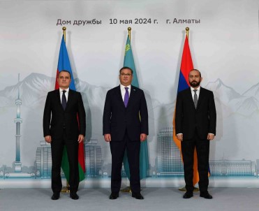 Azerbaycan Ve Ermenistan Disisleri Bakanlari Kazakistan'da Bir Araya Geldi
