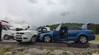 Emet-Hisarcik Karayolunda Trafik Kazasi Açiklamasi 5 Yarali