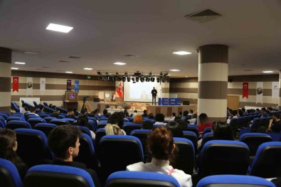 Karabük Üniversitesi'nde 'Kariyer Konusmalari' Devam Ediyor