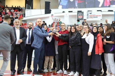 Milli Egitim Bakan Yardimcisi Yilmaz Açiklamasi 'Gelecekte Güzel Sporcularin Yetismesi Için Gayretlerinizi Bekliyoruz'