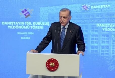 Başkan Erdoğan: Adli ve idari davaları siyasallaştırmak topluma gölge düşürecektir
