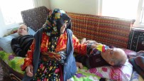93 Yasinda Anne 60 Yildir Engelli Çocuklarina Bebek Gibi Bakiyor
