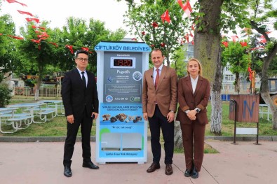 Çiftlikköy'de Patili Dostlara Otomat