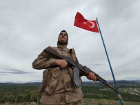 Gündüz Evde Anne, Aksam Vatan Nöbetinde