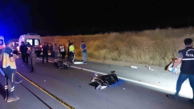 Iki Motosiklet Çarpisti, 2 Sürücü De Hayatini Kaybetti