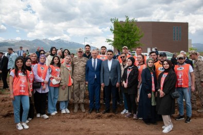 Jandarmadan Üniversitede Fidan Dikimi Etkinligi