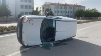 Karaman'da Hafif Ticari Araçlar Çarpisti Açiklamasi 2 Yarali