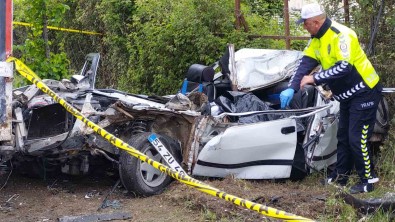 16 Kez Ehliyetsiz Araç Kullanmaktan Islem Yapilan Sürücü Kazadan Saatler Sonra Aracinda Ölü Bulundu