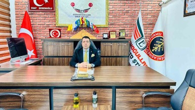 Batmanli Is Adami Ekremoglu, Anneler Günü'nü Kutladi