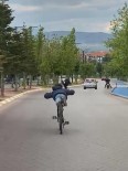 Isparta'da Gençlerin Tehlikeli Bisiklet Yolculugu Kazayla Sonuçlandi