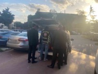 Küçükçekmece'de Dügün Konvoyunda E5 Karayolunu Kapatan Sürücülere Ceza Yagdi