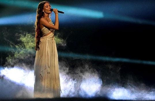 Soykırımcı İsrail'in temsilcisi Eden Golan'a Eurovision'un final gecesinde tepki: Şarkı söylediği sırada Filistin sloganları