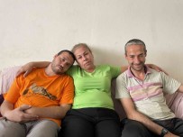 Baba, Agabey Ve Annenin Ölümü Iki Gencin Hayatini Karartti