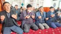 Birçok Bölgede Sel Meydana Gelirken Yozgat'ta Yagmur Için Dualar Edildi