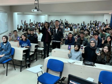 Bursa Polisi 'En Iyi Narkotik Polisi Anne' Bilgilendirmesi Yapti