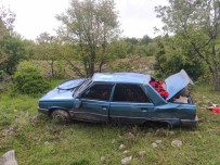 Domaniç'te Otomobil Takla Atti Açiklamasi 4 Yarali