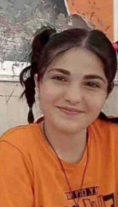 Fotograf Çekmek Isterken Düstügü Çayda Boguldu