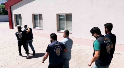 Ikinci El Araç Alim Satim Dolandiricilarina Es Zamanli Operasyon