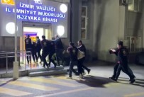 Izmir'de Silahli Saldiri Olayinin Süphelileri Saklandiklari Adreste Kiskivrak Yakalandi