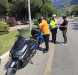 Manisa'da Motosiklet Ve Tarim Araçlarina Denetim