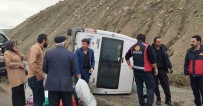 Van'da Kontrolden Çikan Minibüs Yan Yatti Açiklamasi 3 Yarali