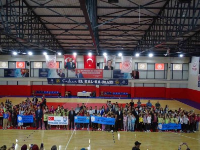 Havran'da Geleneksel Çocuk Oyunlari Senligi Ödül Töreni Yapildi