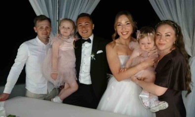 Ilk Görüste Askla Basladi Açiklamasi Sibiryali Geline Türk Usulü Dügün