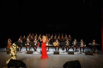 Ögretmenler Koro Kurdu, Muhtesem Bir Konser Verdi