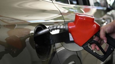 Tüm akaryakıt istasyonları birleşti: Benzin ve motorinde bu gece tek fiyat uygulanacak!